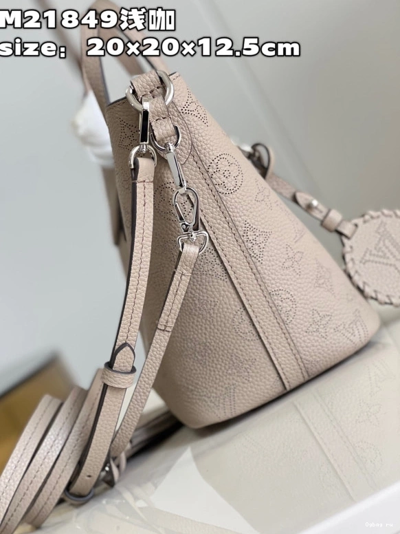 VUITTON LOUIS BLOSSOM PM 0819